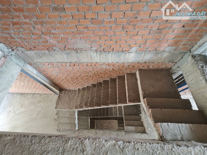 SHOPHOUSE THÔ 1 TRỆT 3 LẦU KDC VĂN HOA VILLAS - 2