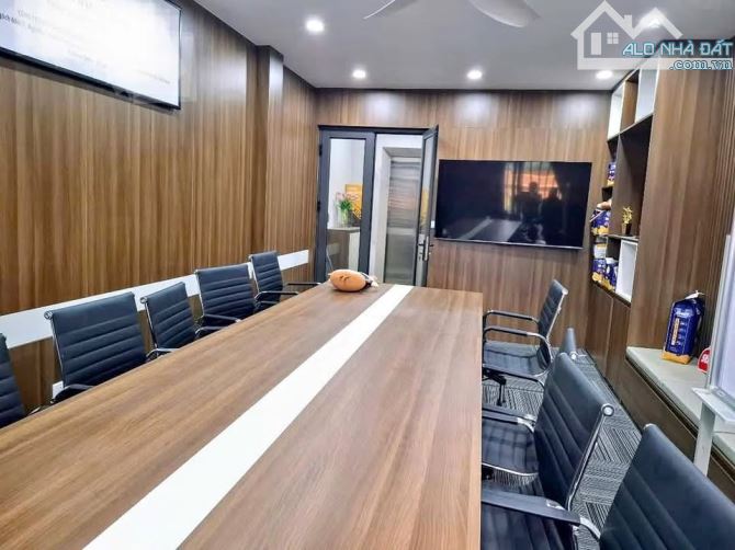 BÁN GẤP NHÀ PHỐ TRẦN QUANG DIỆU, Ô TÔ TRÁNH_DT 130M2, 4 TẦNG, MT 8M, 41TỶ - 1