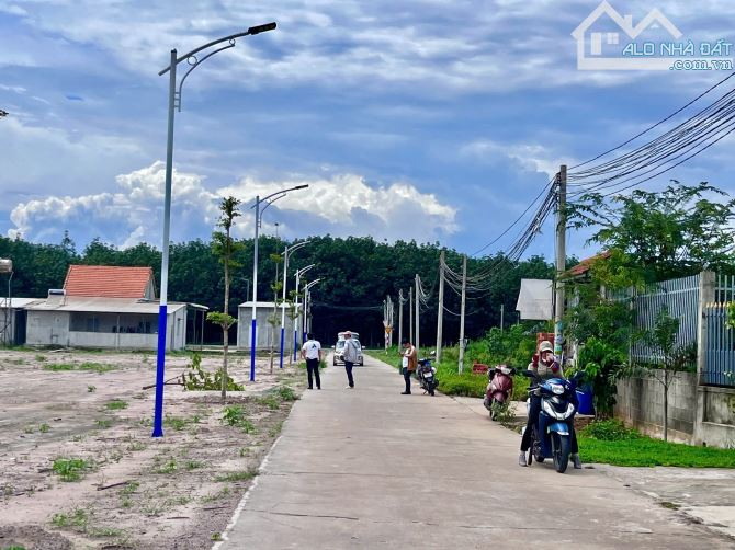 CHỦ RA NƯỚC NGOÀI CẦN BÁN GẤP LÔ ĐẤT Ở ĐÔ THỊ 150M², GIÁ 590TR - 1