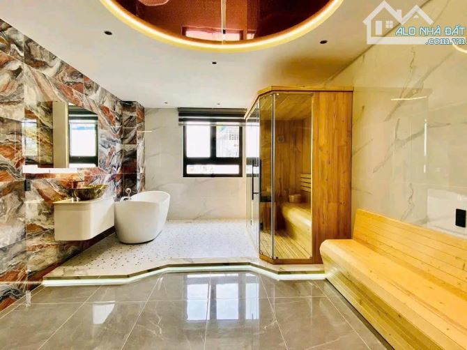 Bán Biệt Thự Xa Hoa Đường Trần Hưng Đạo,Q1. Dt : 10 x25m. 1 hầm 5 lầu. Giá 65 tỷ - 1