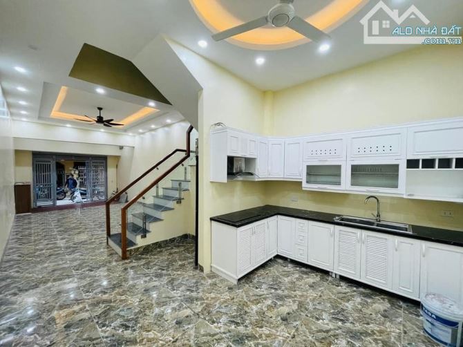 SIÊU HIẾM-GIÁ QUÁ TỐT-198 LÊ TRỌNG TẤN 65M2 5 TẦNG MT 5M PHÂN LÔ NGÕ TO-NHÀ ĐẸP CHỈ 19,3TỶ - 1