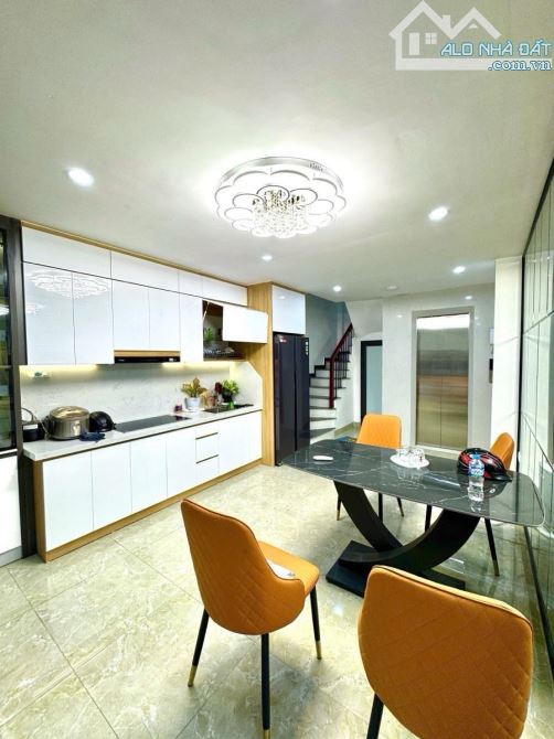 🏡CHÍNH CHỦ TẶNG CHO ACE CHỐT NHÀ VÀ CÔNG CHÚNG 1 CHỈ VÀNG 9999  9.x TỶ CÓ NHÀ ĐẸP TRUNG - 1