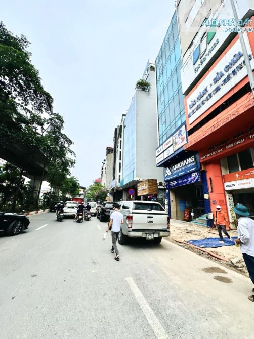 Mặt phố Hoàng Cầu, vỉa hè, kinh doanh, view hồ, 2 thoáng, thông sàn, 59m*5T, DT 600tr/năm - 1