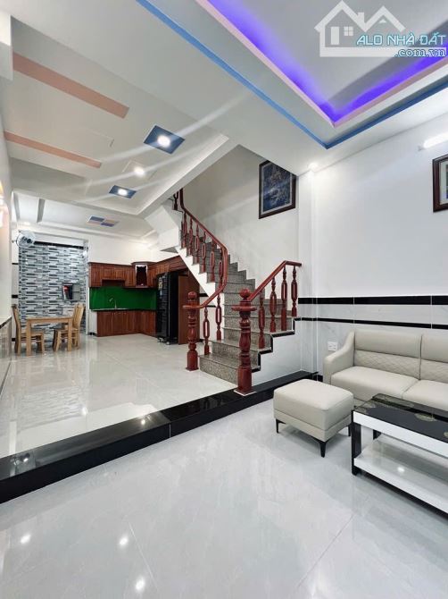 HẺM XE HƠI ĐỖ CỬA - NGUYỄN VĂN ĐẬU - DT (4M x 9M) 3 TẦNG BTCT - SỔ ĐẸP VUÔNG VỨC - 5 TY - 1