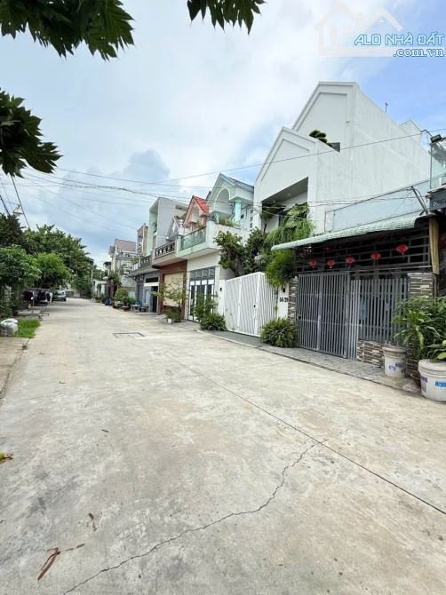 Nhà1 trệt 1 lầu Phường Đông Hòa TP Dĩ an Bình Dương 4 tỷ 250 triệu - 1