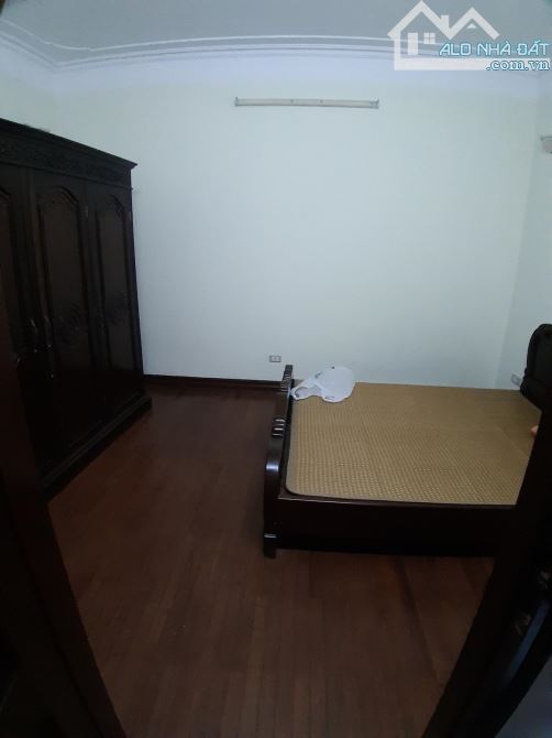 Cho thuê căn nhà ngõ 124 phố Hoàng Ngân, Diện tích 52M x 5 tầng, Mt 4m ngõ rộng để ô tô - 1