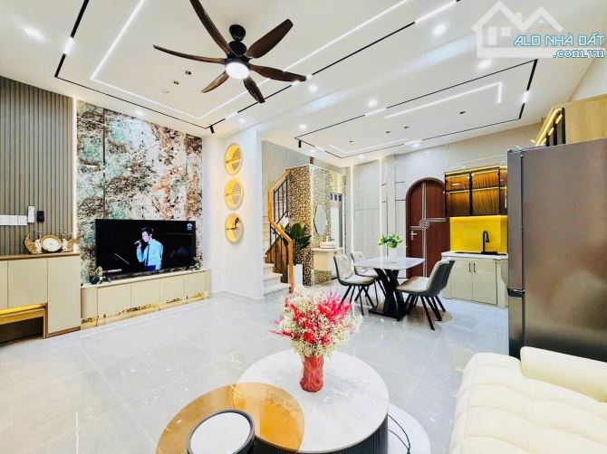 Bán nhà hẻm ô tô Lê Đức Thọ, P15 Gò Vấp, 3 phòng ngủ, giá chỉ 4 tỷ 650 tl - 1