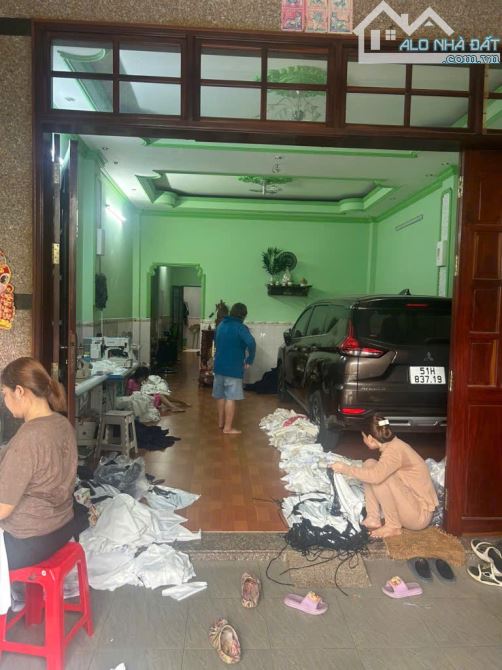 Bán nhà 4 tầng, mặt tiền 12m, đường số 4 giáp khu Tên Lửa, Trần Văn Giàu, 5x20m, chỉ 7 tỷ - 1