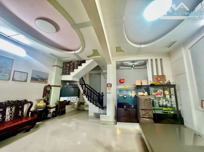 Bán nhà xe hơi ngủ trong nhà, Phạm Văn Bạch, Tân Bình, DT 84m2, 4 tầng chỉ 12 tỷ - 1