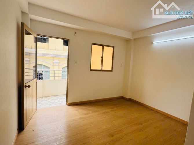 Nhà hẻm xe hơi Q.3 thẳng 1 trục (3,8 x 15) 2 lầu. 💰 Giá chỉ 9,2 tỷ - 1
