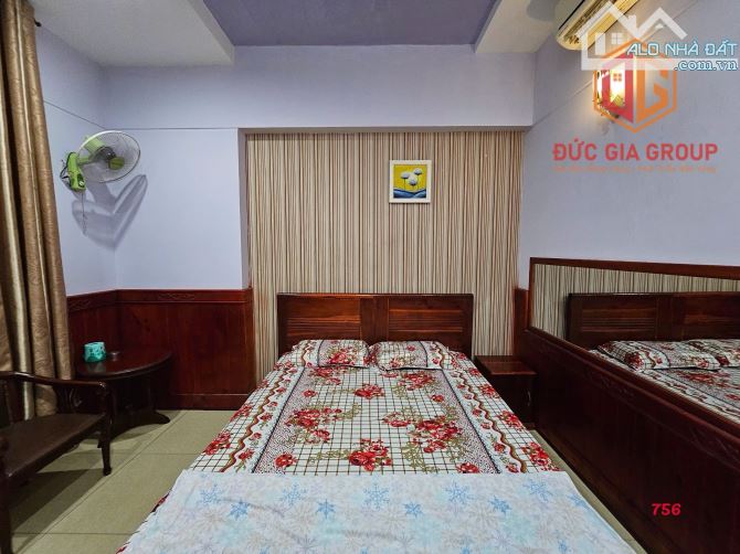 Bán Khách Sạn 4 Lầu KDC D2D P. Thống Nhất ,Biên Hoà DTSD 650m2 giá 19 tỷ - 1