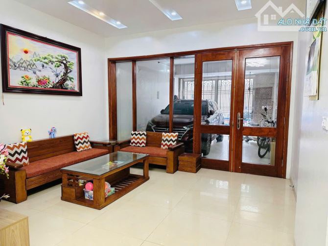 Cho thuê nhà KĐT Văn Quán 90m x 5 tầng FULL nội thất 25 triệu - 1