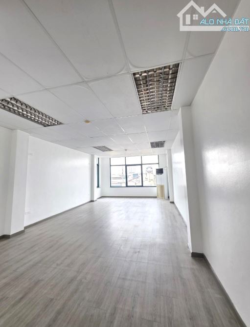 BÁN TÒA NHÀ VĂN PHÒNG MẶT PHỐ GIẢNG VÕ - 120M2 - 10 TẦNG THANG MÁY - 2 MẶT THOÁNG - 88 TỶ