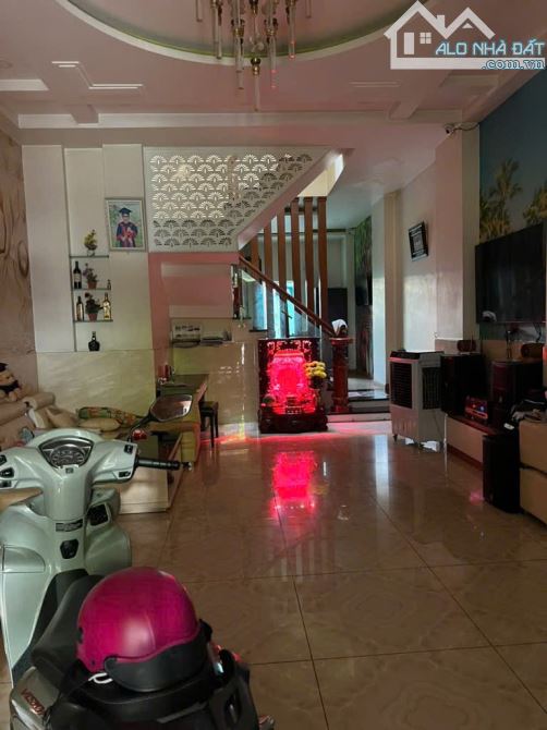Bán Nhà Đường Lê Văn Qưới,Bình Tân 113m2 - 5,5m x 22m x 3 Tầng - 11,3 Tỷ TL - 1