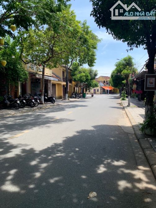 TRUNG TÂM PHỐ CỔ HỘI AN - MẶT TIỀN PHAN CHÂU TRINH - 1