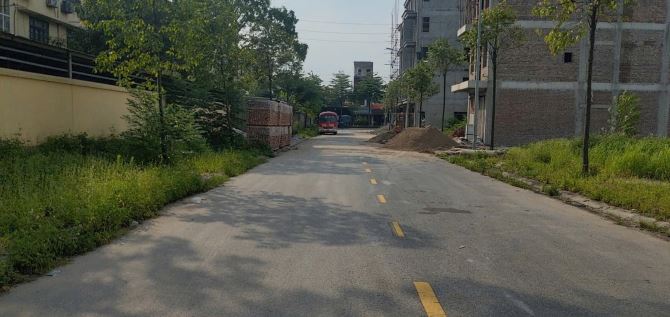 Bán lô đẹp dự án 4,6ha Lim. Trước mặt là trường c2 Lim. Dt 90m2. Mt 5m. Hướng TN. Giá5,9tỷ - 1