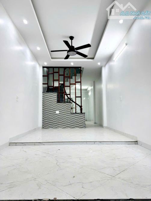 6.95 TỶ - NHÀ DÂN XÂY - 50 M², 4 TẦNG, 4 NGỦ - NGÕ NÔNG - GẦN Ô TÔ- NỞ HẬU - AN SINH - 1