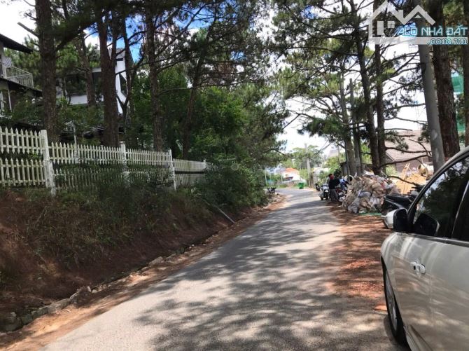 Cần Bán Lô Đất Thổ Cư Có View Đẹp Hai Mặt Tiền Đường Trịnh Hoài Đức- P11 Đà Lạt. - 1
