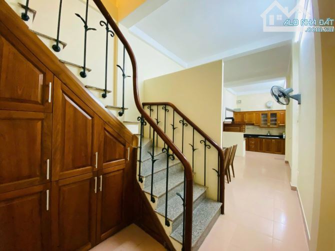 PHÂN LÔ LẠC TRUNG, 65M 3T, FULL NỘI THẤT, TRUNG TÂM HAI BÀ TRƯNG, CHỈ 15,5 TỶ. - 1