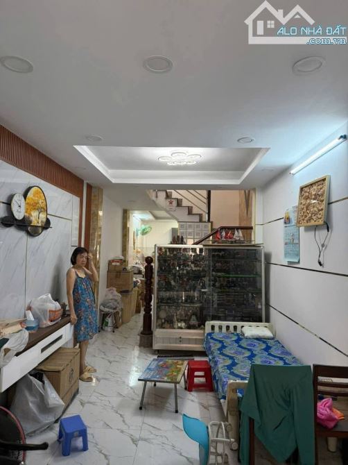 Nhà đẹp 4 tầng,45m2,sát mặt tiền,ngay chợ Xóm Mới, P.16,Gò Vấp:giá chưa tới 5 tỷ - 1