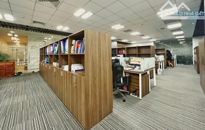 Cần bán gấp sàn văn phòng tầng 2 chung cư Lê Văn Lương 380m2,  chỉ 42 tr/m2, giá cực tốt. - 1