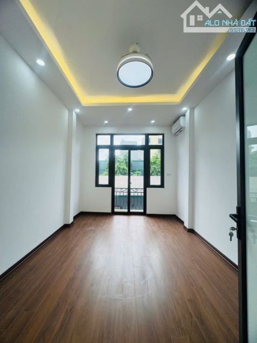 BÁN NHÀ THỊNH LIỆT, Ô TÔ ĐỖ CỬA, FULL NỘI THẤT Ở LUÔN, 36M2 GIÁ CHỈ 8,35 TỶ - 1
