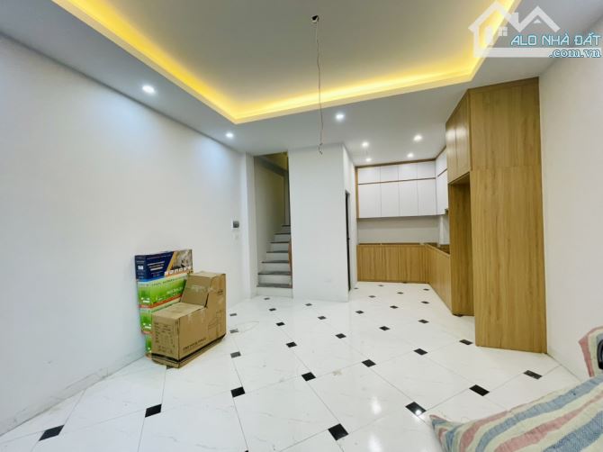 Bán nhà Liên Mạc 33m2 5 tầng ô tô 7 chỗ đỗ cửa, nhà mới về ở ngay, giá 5,2 tỷ - 1