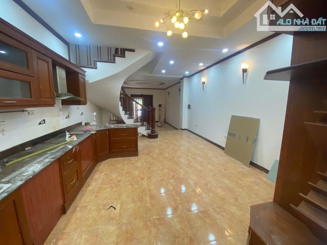 ❤️CHO THUÊ Nhà Nguyễn Khánh Toàn, DT 75m, 4 tầng, MT 5m, NHÀ ĐẸP, Ô TÔ, 38tr/tháng - 1