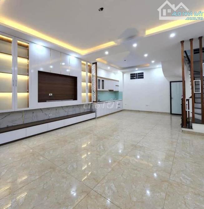🏡 BÁN NHÀ PHỐ DỊCH VỌNG - TRUNG TÂM CẦU GIẤY - 2 THOÁNG TRƯỚC SAU - GIÁ NHỈNH 8 TỶ 💥 - 1