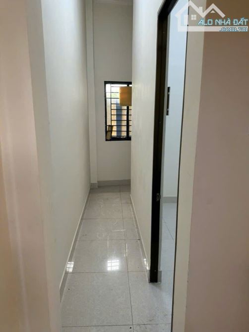 NHÀ BTCT 40M2 - PHÚ MỸ HƯNG - NGANG 4M - SỔ RIÊNG HCĐ - DÒNG TIỀN 8TR/1TH - NHỈNH 3đ TL - 1