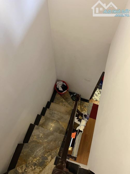 Nhà đẹp ở ngay Văn Cao Ba Đình. Sổ vuông 40m, 4 tầng MT8m Giá 13 tỷ Ô tô đỗ cửa - 1