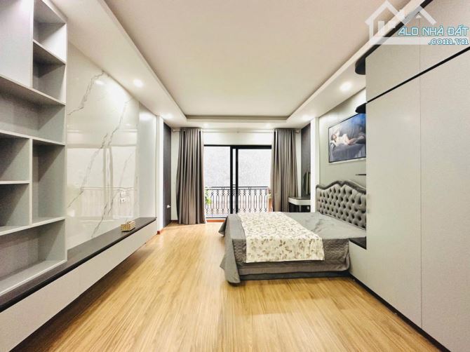 VĂN CHƯƠNG-ĐỐNG ĐA-6 TẦNG THANG MÁY-NHÀ 2 THOÁNG-GẦN HỒ-9.8 TỶ-NỞ HẬU-SỔ SẴN - 12