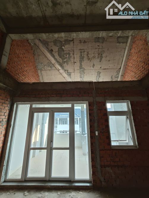 SHOPHOUSE THÔ 1 TRỆT 3 LẦU KDC VĂN HOA VILLAS - 3