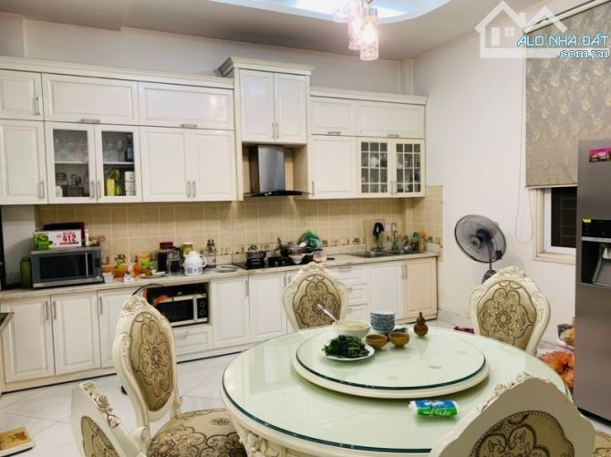Bán nhà phố Nguyễn Quý Đức, quận Thanh Xuân, DT 145m2, MT 7m ngõ oto tránh. Giá 47 tỷ - 4