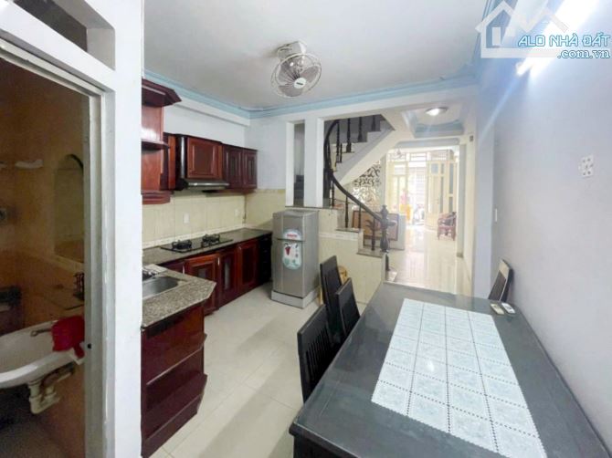 7.5 TỶ, Nhà 5 tầng, hẻm đẹp 8m - Trịnh Đình Trọng, Tân Phú – 45m2, sổ hồng riêng - 2