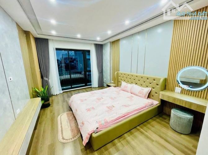 ❤️❤️ SIÊU HÓT, PHỐ ĐỨC GIANG - NHỈNH 7 TỶ - 6 TẦNG - GARA Ô TÔ- THANG MÁY -LÔ GÓC -TRƯỚC N - 2