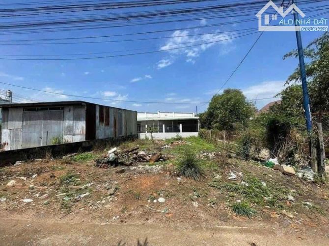 ĐẤT THỔ CƯ NGAY THỊ TRẤN BẾN LỨC, ĐƯỜNG MẶT TIỀN, SỔ HỒNG CÓ SẴN. - 2