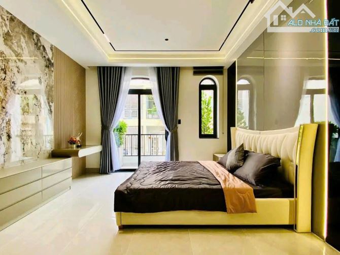 Bán Biệt Thự Xa Hoa Đường Trần Hưng Đạo,Q1. Dt : 10 x25m. 1 hầm 5 lầu. Giá 65 tỷ - 2