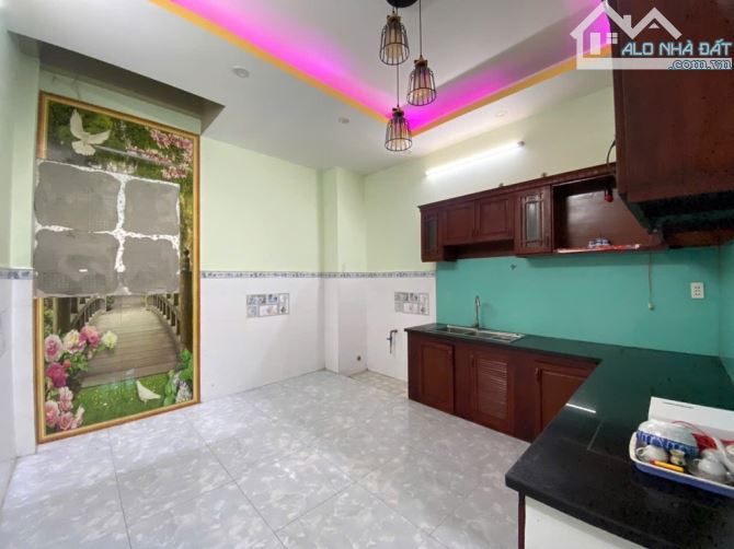 Bán nhà hẻm ô tô ngủ nhà 2 tầng, 79m2, ở ngay Phan Huy Ích, P14 Gò Vấp, chỉ 5.95 tỷ tl - 2