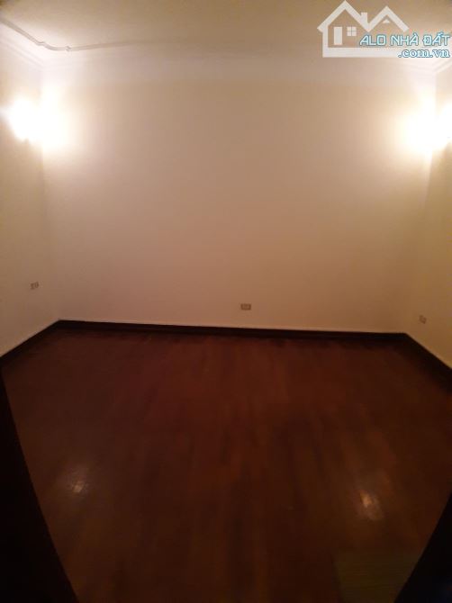 Cho thuê căn nhà ngõ 124 phố Hoàng Ngân, Diện tích 52M x 5 tầng, Mt 4m ngõ rộng để ô tô - 2