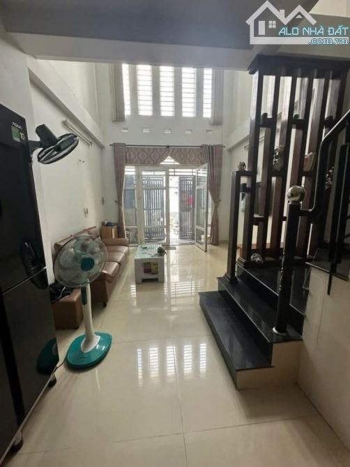 Khu đồng bộ đẹp, gần MẶT TIỀN, HXH 5m Bùi Quang Là; dtich 70m2 N4.2m; chính chủ sinh sống - 2