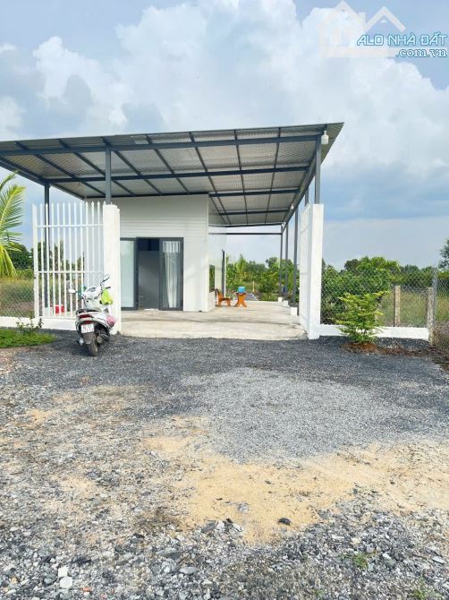 Hàng thơm, nhà vườn 500m2 view kênh cực đẹp chỉ 879tr - 2