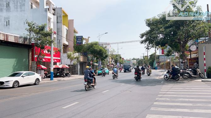 Chi 8.6 Tỷ, Diện tích 401m2 ( 13.20 X 30.25 ) đường xe hơi thông, Lái Thiêu, Thuận An, BD - 2