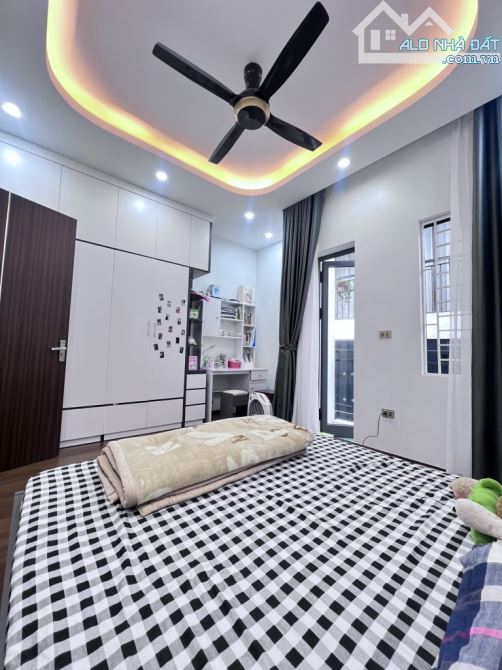 BÁN NHÀ ĐẸP PHỐ THƯỢNG THANH LONG BIÊN, 5 tầng ô tô đỗ cửa, full nội thất – chỉ hơn 10 tỷ - 2