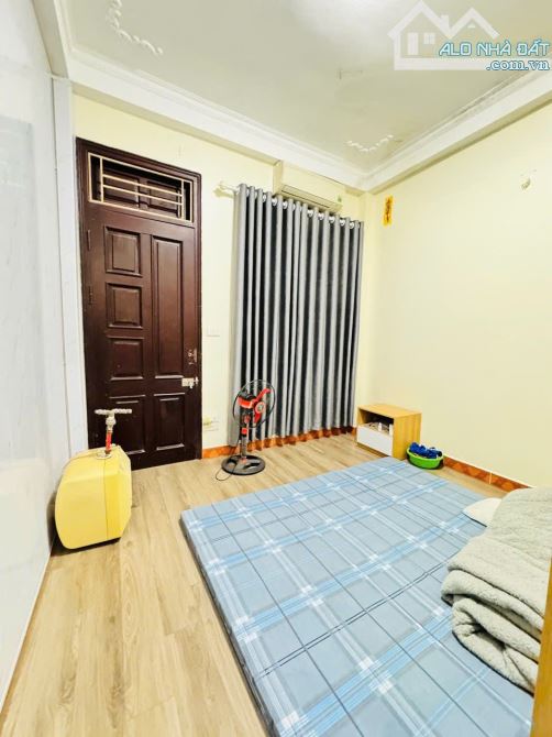 Nhà 2 mặt thoáng, ngõ nông, có khe thoáng, giếng trời ánh sáng tự nhiên, 40m2, giá 8.5 tỷ - 2