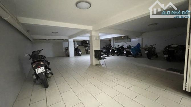 Bán nhà Biệt thự Lê Văn Sỹ - Trần Quang Diệu, Q3, DT: 9,2/12,5x19m, 7 T - 15PN, 49,5 tỷ - 2