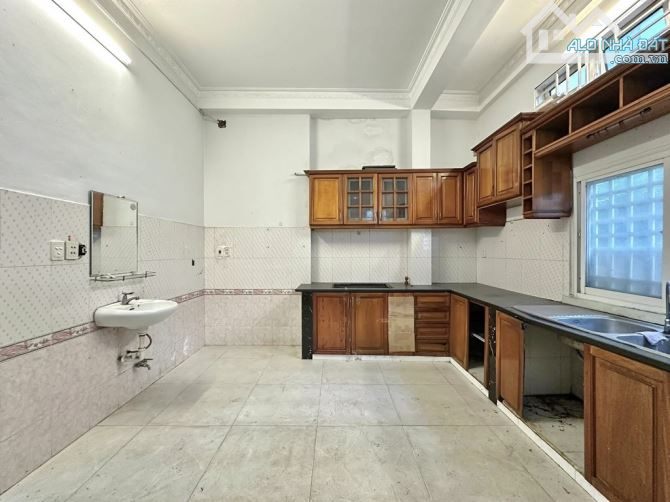 Bán nhà HXH ĐỢI CỬA Khu Villa Nguyễn Văn Trỗi  PN, 5T, căn góc, sổ vuông A4, chỉ 10.x tỷ - 2
