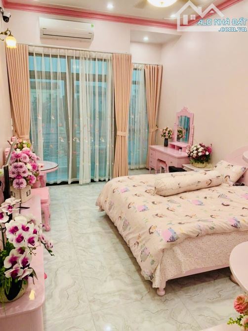 Bán nhà 5 tầng tại trung tâm thị trấn Văn Điển, Thanh Trì, gần ô tô, 6.1 tỷ. - 2