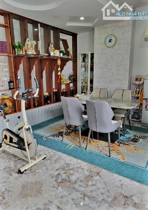LẠC LONG QUẬN 4 TẦNG ĐÚC MỚI TINH [ 5,5 X 15 ] 2 MẶT HẺM XE HƠI NGAY ĐẦM SEN CHỈ 12 TỶ. - 2