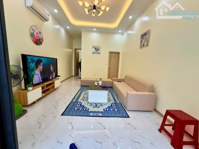 NHÀ ĐẸP THANG MÁY, MẶT PHỐ NGÃ TƯ NHỔN, ĐƯỜNG 40M VỈA HÈ RỘNG - 2
